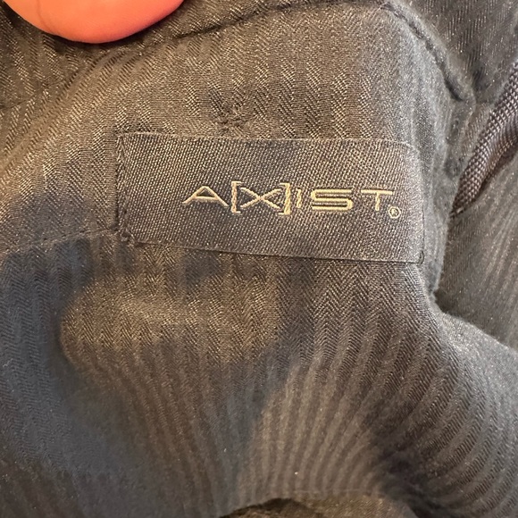 Axist - Picture 9 of 9